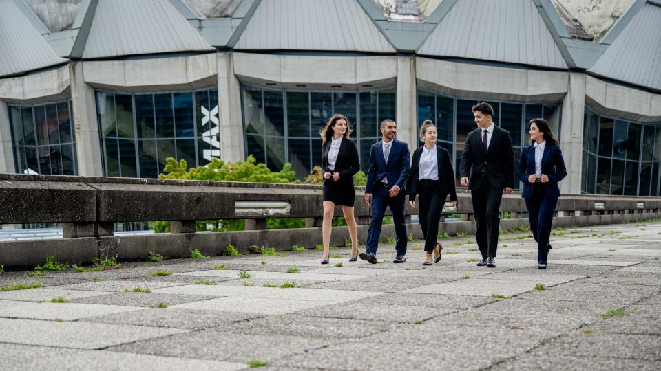 Vis Moot Team 2024/2025